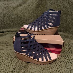 Skechers Dream Queen Wedge Sandal Navy Size 8